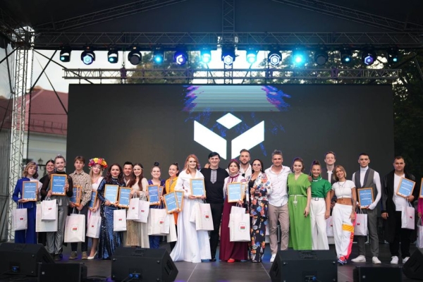 Организатор вокального конкурса "Вытокаў": Витебская область приятно удивила числом поющих парней