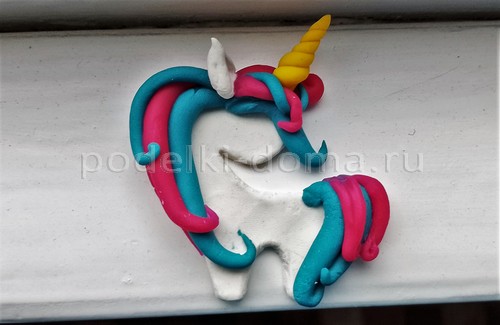 Детская поделка — лепим единорога