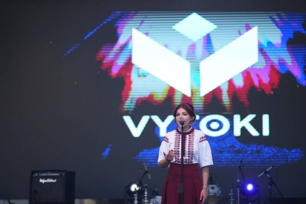 Организатор вокального конкурса "Вытокаў": Витебская область приятно удивила числом поющих парней