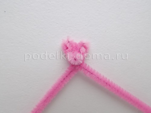 Плюшевый медвежонок из синельной проволоки Плюшевый медвежонок из синельной проволоки