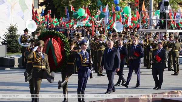 Правда Победы, приглашение на саммит в Нью-Йорк и старый новый праздник. Акценты символичной Недели Президента Правда Победы, приглашение на саммит в Нью-Йорк и старый новый праздник. Акценты символичной Недели Президента