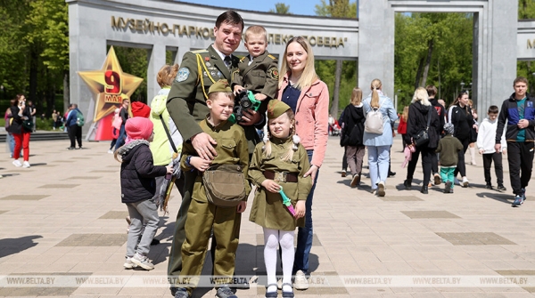 Правда Победы, приглашение на саммит в Нью-Йорк и старый новый праздник. Акценты символичной Недели Президента Правда Победы, приглашение на саммит в Нью-Йорк и старый новый праздник. Акценты символичной Недели Президента