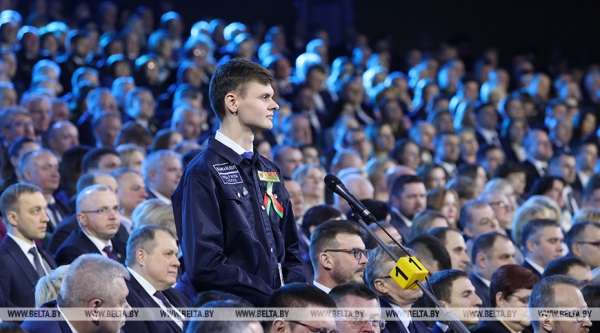 "Вы мне люди не чужие, родные!" В 2000-х Лукашенко поддержал это движение, и теперь оно известно на всю страну "Вы мне люди не чужие, родные!" В 2000-х Лукашенко поддержал это движение, и теперь оно известно на всю страну