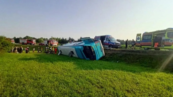 В Польше (Тересполь) перевернулся автобус с белорусами, есть пострадавшие В Польше (Тересполь) перевернулся автобус с белорусами, есть пострадавшие