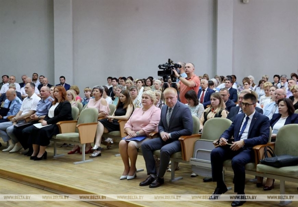 Сергеенко об эффективности идеологической работы: важна заинтересованность руководителей предприятий Сергеенко об эффективности идеологической работы: важна заинтересованность руководителей предприятий