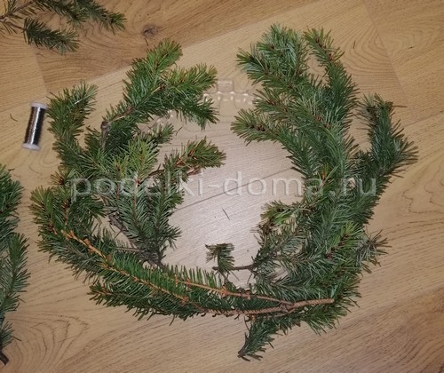 Венок из еловых веток Венок из еловых веток