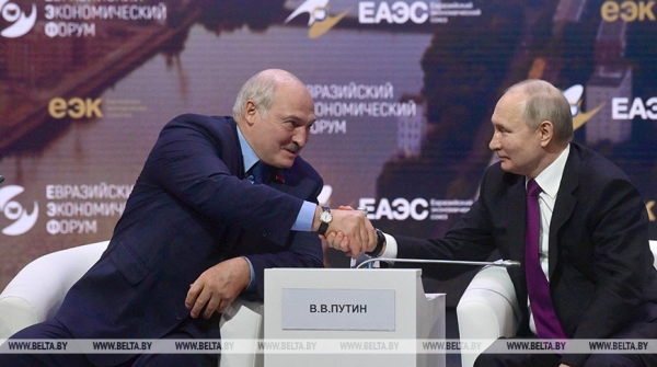 Амбициозная задача, заземление Минздрава, приоритеты в ЕАЭС и ядерное рукопожатие. Итоги разноплановой недели Президента Амбициозная задача, заземление Минздрава, приоритеты в ЕАЭС и ядерное рукопожатие. Итоги разноплановой недели Президента