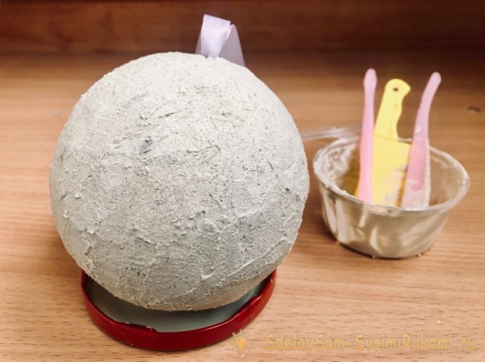 Ёлочный шар из упаковки от яиц Ёлочный шар из упаковки от яиц