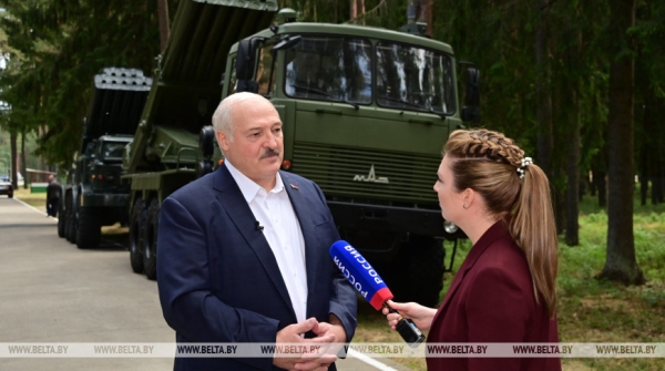 Лукашенко рассказал об условиях хранения и использования российского ядерного оружия в Беларуси Лукашенко рассказал об условиях хранения и использования российского ядерного оружия в Беларуси