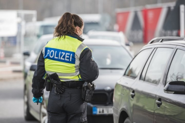В Германии задержали белоруса, ехавшего на краденом автомобиле В Германии задержали белоруса, ехавшего на краденом автомобиле