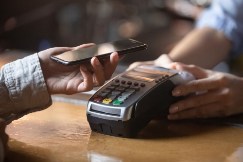 Год без Google Pay. Как теперь оплачивают покупки пользователи Android-смартфонов  Год без Google Pay. Как теперь оплачивают покупки пользователи Android-смартфонов