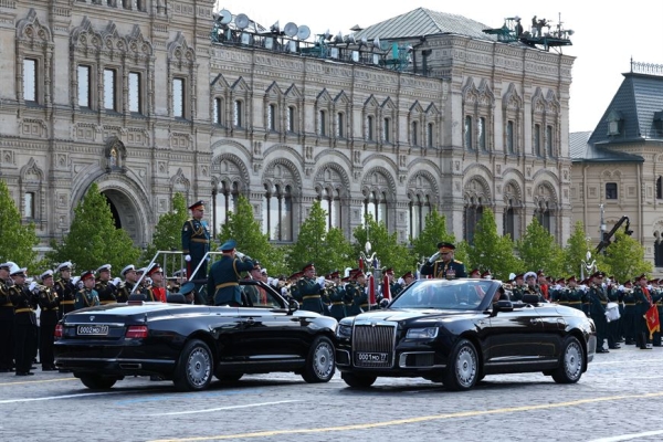 Лукашенко в Москве принял участие в торжествах в честь Дня Победы Лукашенко в Москве принял участие в торжествах в честь Дня Победы
